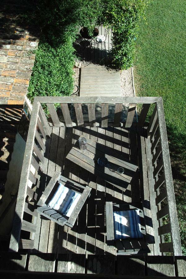Le Moulin De Picaud Bed & Breakfast Grans Exterior foto