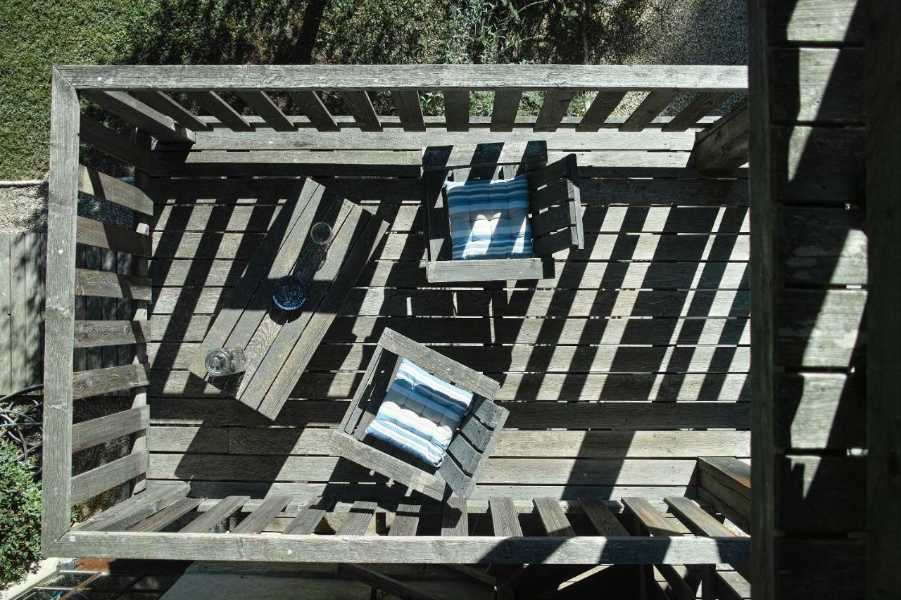 Le Moulin De Picaud Bed & Breakfast Grans Exterior foto