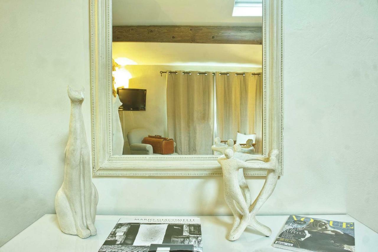 Le Moulin De Picaud Bed & Breakfast Grans Exterior foto